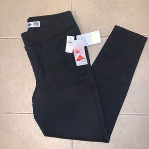 NWT Black Old Navy Rockstar Super Skinny Jeans